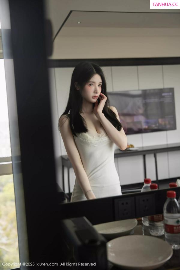 Carina Lee Carina布丁 [XiuRen]高清写真图 2025.04.30 No.10226 布丁wow 肉色丝袜第19张图片